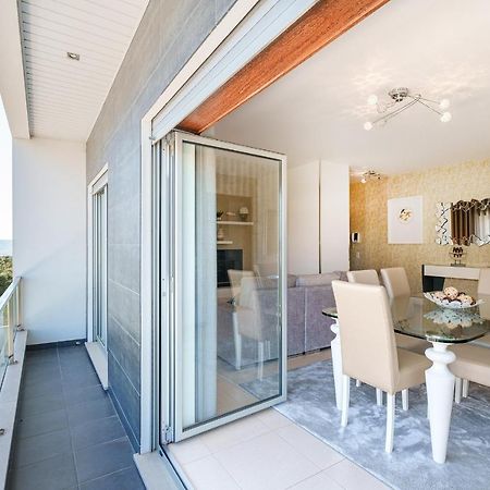 Alohouse Nazare Apartment Bagian luar foto