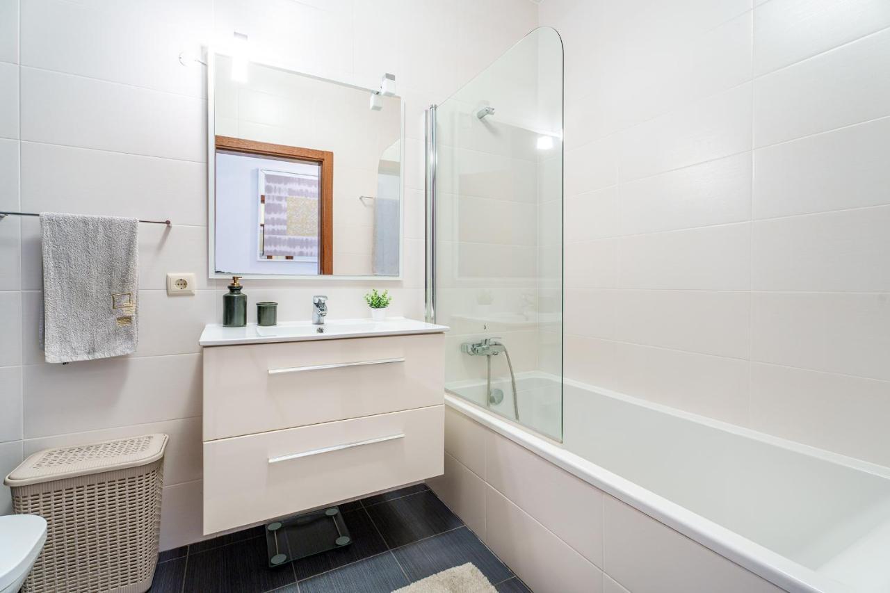 Alohouse Nazare Apartment Bagian luar foto